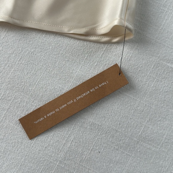 Reformation Edel Satin Top - Picture 3 of 10